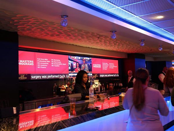 美國華盛頓訓(xùn)練俱樂部室內(nèi)全彩led顯示屏