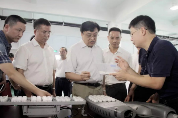 浙江省委常委、常務(wù)副省長(zhǎng)馮飛到三思調(diào)研