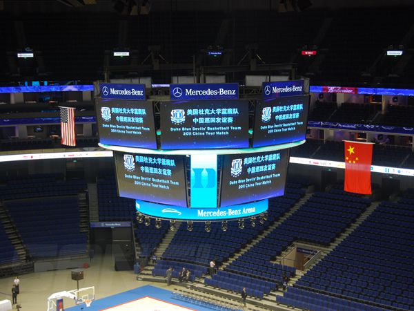 奔馳-梅賽德斯文化中心斗型球場(chǎng)屏