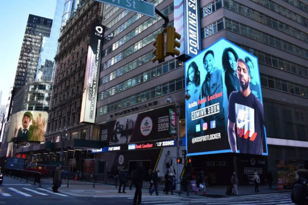 Broadway 1460號(hào)，500㎡顯示屏