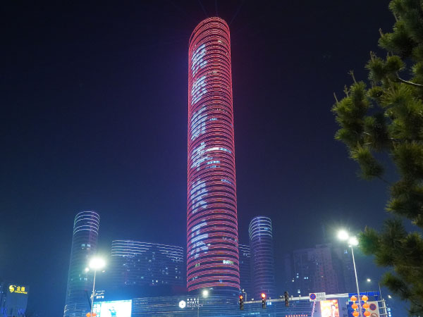 三思LED模條屏外墻亮化案例 三思LED模條屏外墻亮化案例