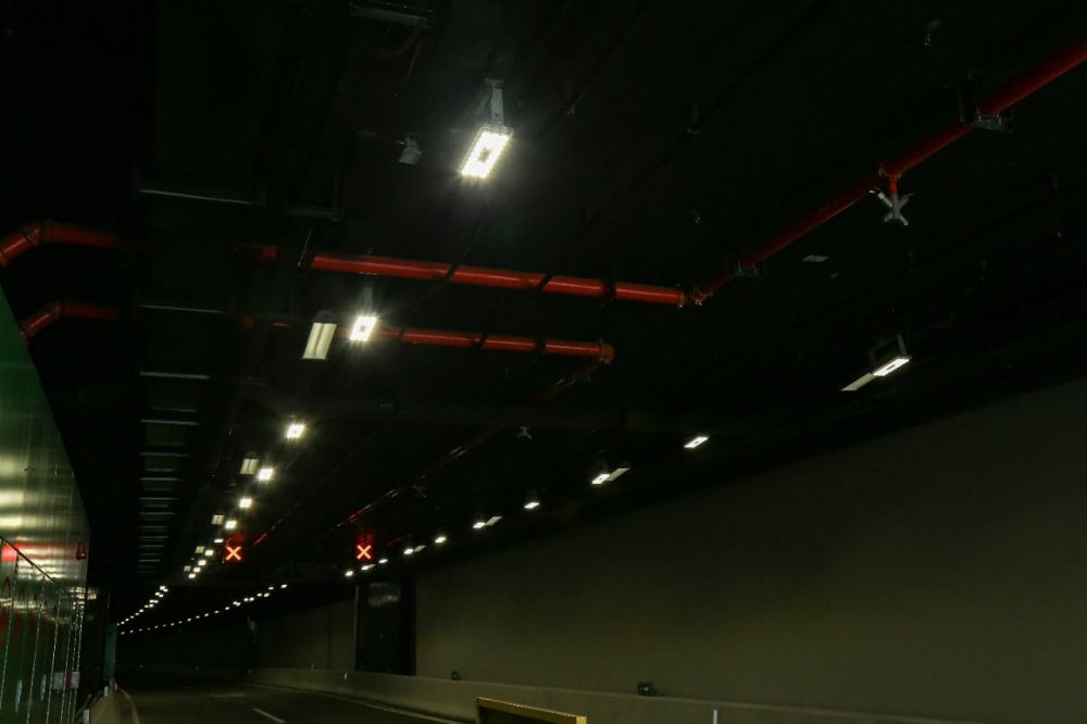 點亮,上海,東西大通道,全國至少,2500條隧道,跟閔行,這家企業(yè),相關