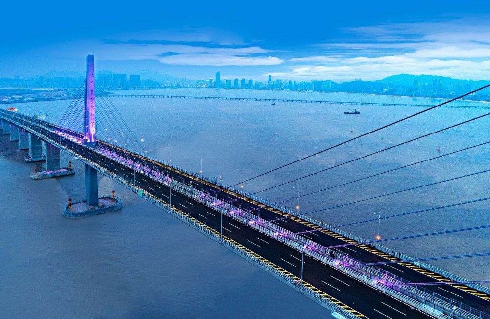 點亮,上海,東西大通道,全國至少,2500條隧道,跟閔行,這家企業(yè),相關