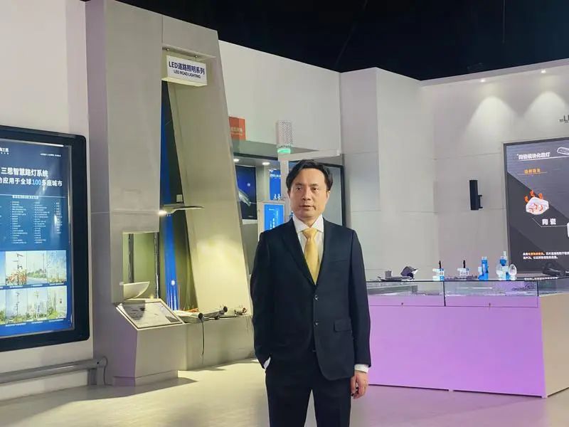 紐約時(shí)代廣場(chǎng),進(jìn)博會(huì),這家,LED全球領(lǐng)軍,民營(yíng)企業(yè),贏的奧秘