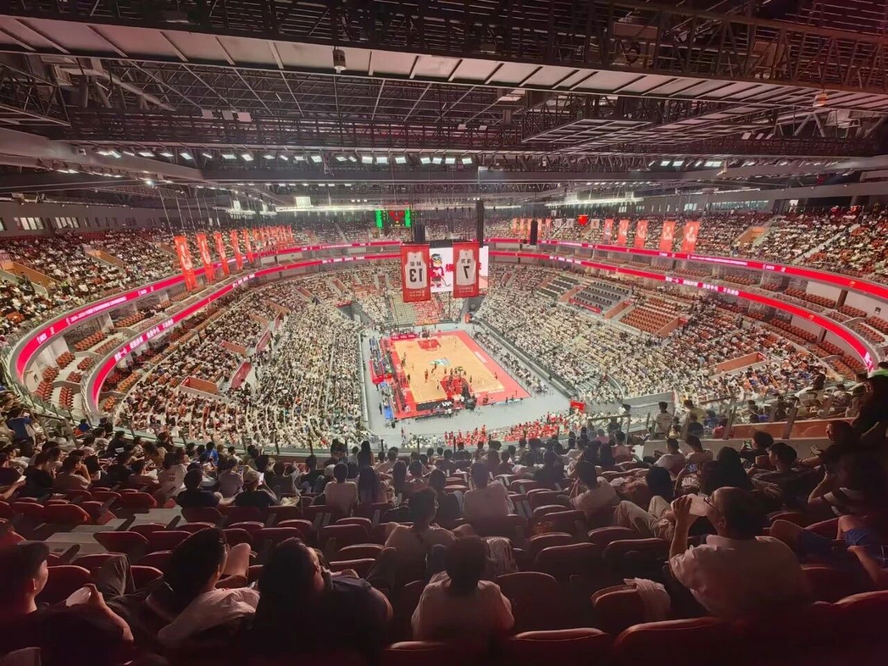 三思,科技賦能,十五運,深圳體育中心,全球首創(chuàng),多功能,轉(zhuǎn)換,顯示系統(tǒng),揭密