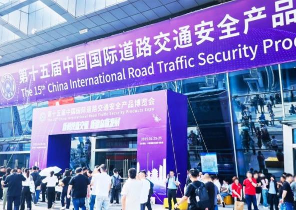 LED顯示屏,LED顯示屏廠(chǎng)家,LED照明廠(chǎng)家,照明解決方案,顯示屏解決方案